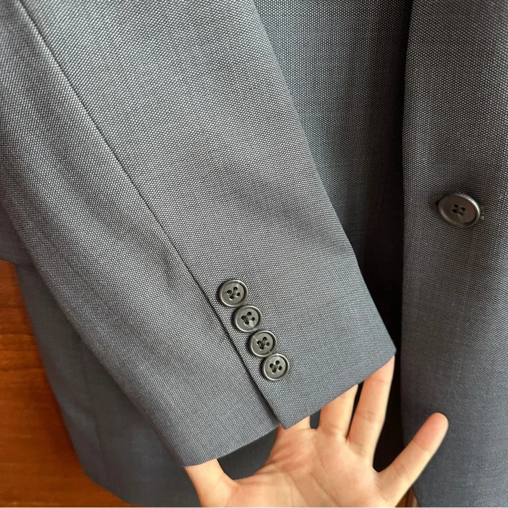 Joseph Abboud used it